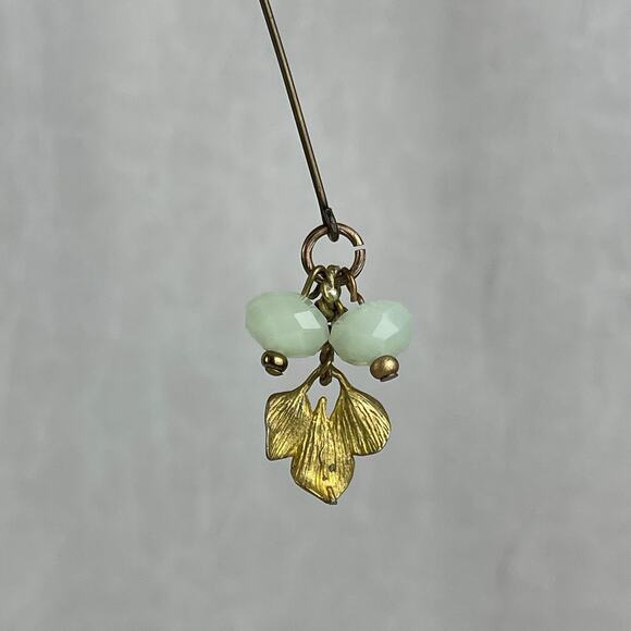 🍃 Brass Gold Tone Stick Pin Leaves Charm Mint Green Faceted Dangling Beads - Picture 7 of 16